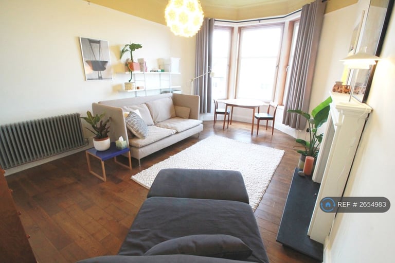 2 bedroom flat in Golfhill Drive, Glasgow, G31 (2 bed) (#2654983)