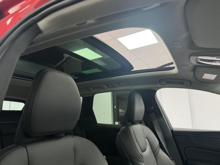 VOLVO XC60 2.0h T6 Recharge 18.8kWh Plus Auto AWD Euro 6 (s/s) 5dr 2024