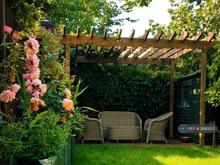 4 bedroom house in Wanlip Road, London, E13 (4 bed) (#2682820)