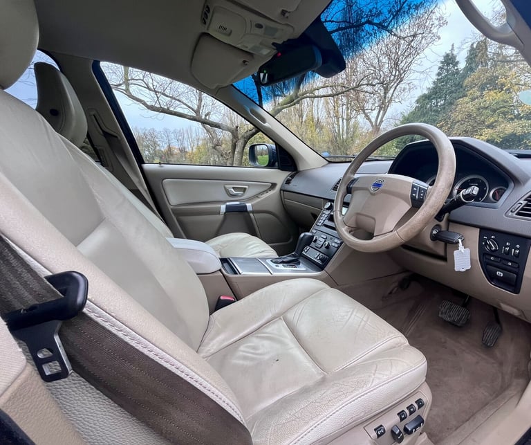 2011 Volvo XC90 2.4 D5 SE SUV 5dr Diesel Geartronic AWD (219 g/km  200 bhp)