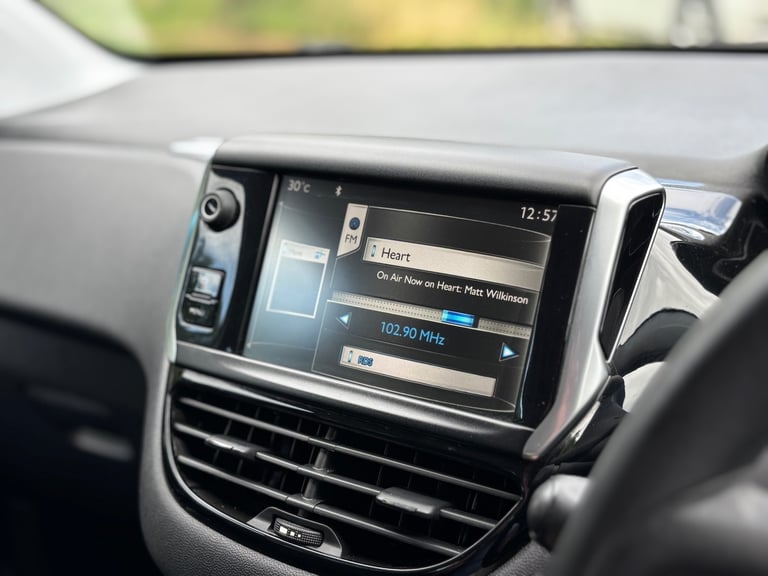 2012 Peugeot 208 1.0 VTi Active Only 65,000 Miles Metallic Blue 5 Door ULEZ 