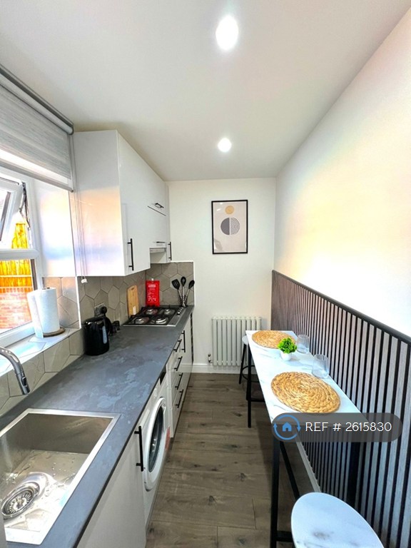 Studio flat in Luton, Luton, LU4 (#2615830)