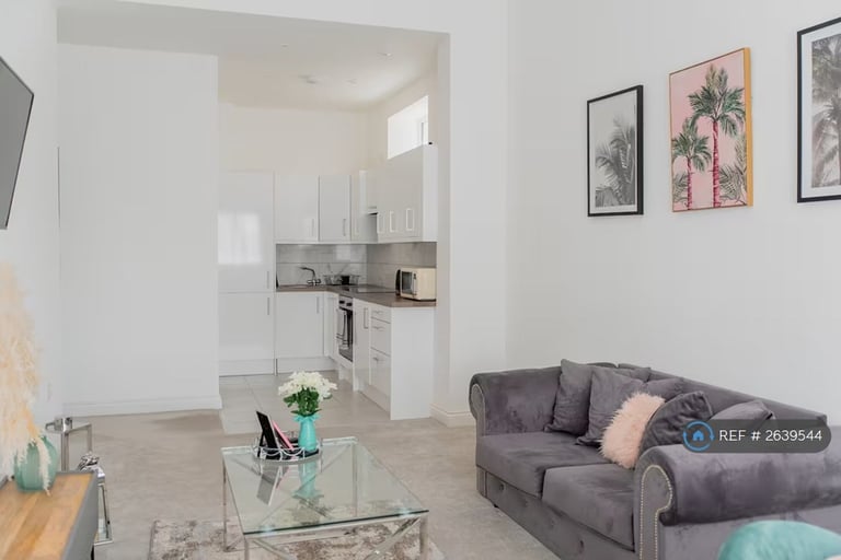 image for 1 bedroom flat in Hanway Road, Portsmouth, PO2 (1 bed) (#2639544)