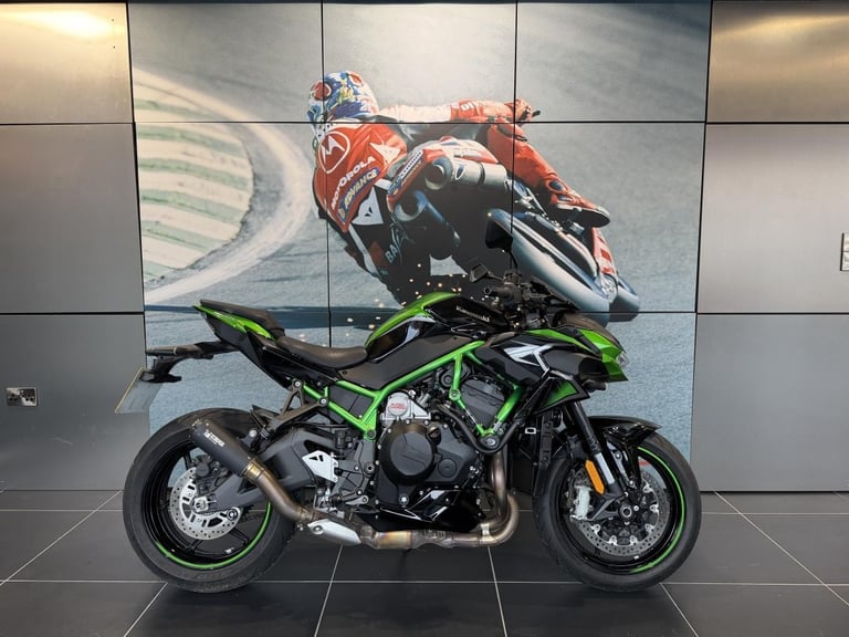 image for 2023 Kawasaki ZR1000 H2