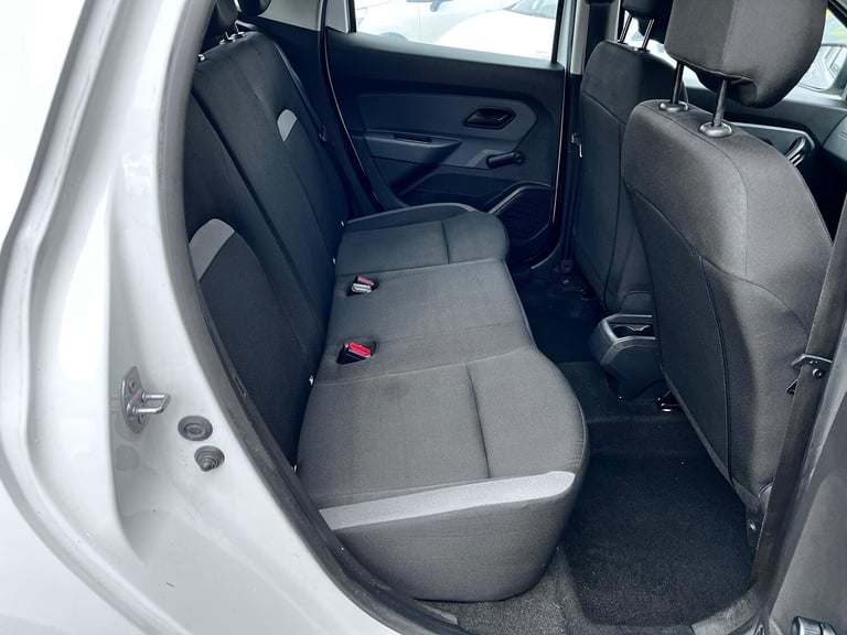 Dacia Duster 1.6 SCe Essential SUV 5dr Petrol Manual Euro 6 (s/s) (115 ps)