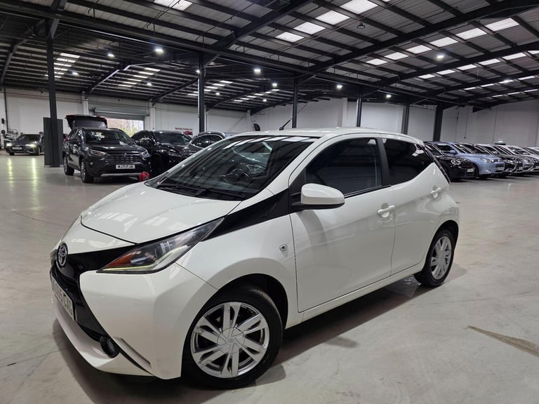 2015 Toyota AYGO 1.0 VVT-i x-pression x-wave x-shift Euro 5 5dr Euro 5 HATCHBACK Petrol Automatic