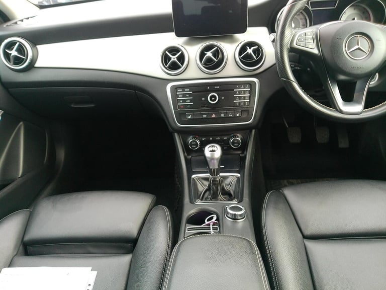 2017 Mercedes-Benz GLA 2.1 GLA200d Sport (Executive) Euro 6 (s/s) 5dr ESTATE Diesel Manual