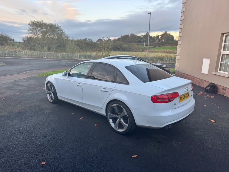 Audi, A4, Saloon, 2014, Manual, 1968 (cc), 4 doors