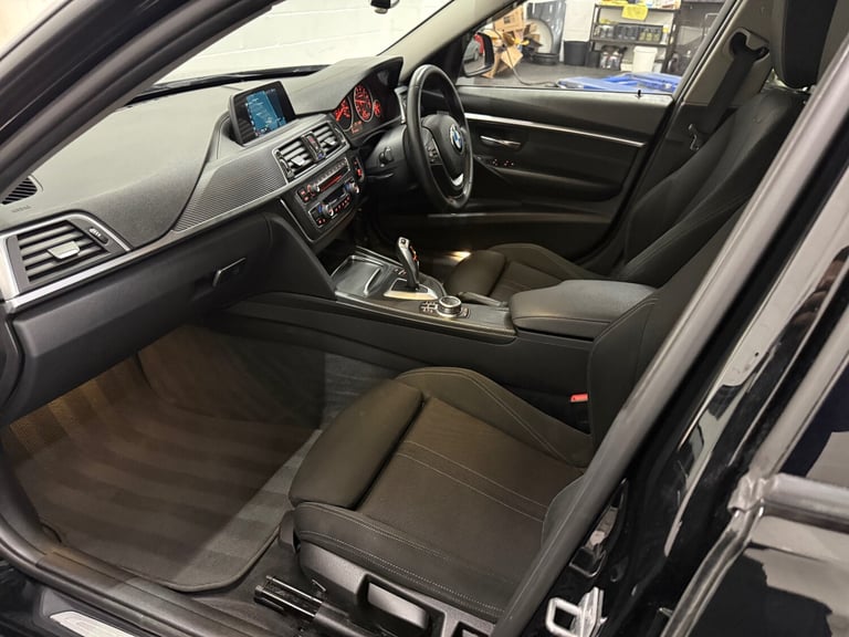 2018 68 BMW 318i 1.5 SPORT PETROL AUTOMATIC 134BHP BLACK EURO 6