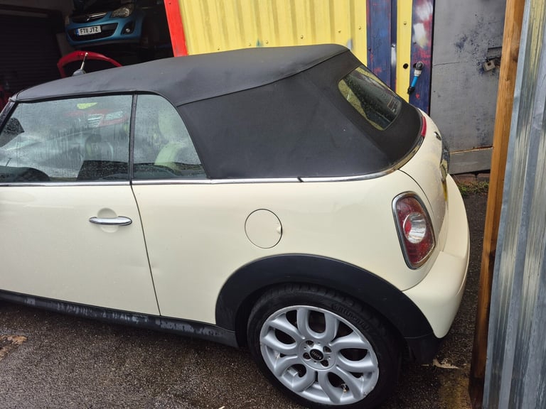 2010 MINI Convertible 1.6 One 2dr CONVERTIBLE Petrol Manual