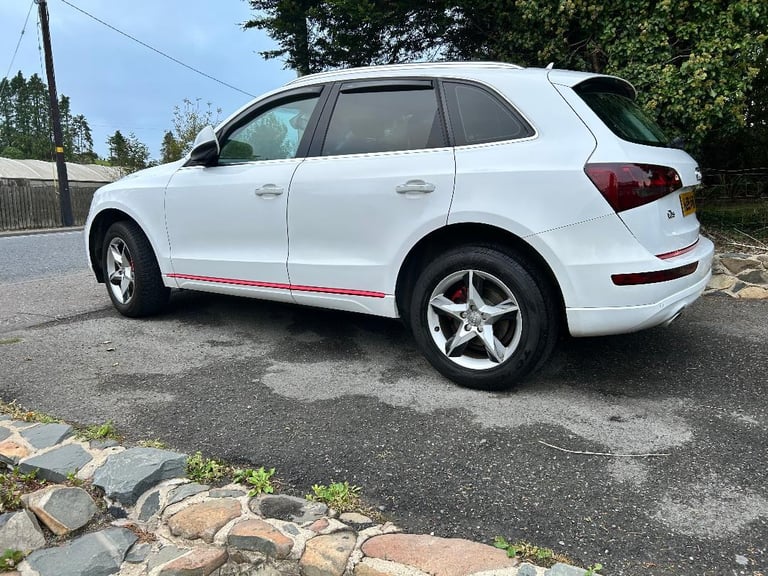 image for Audi, Q5, Estate, 2015, Semi-Auto, 1968 (cc), 5 doorsvw jeep merc audi stay above the water
