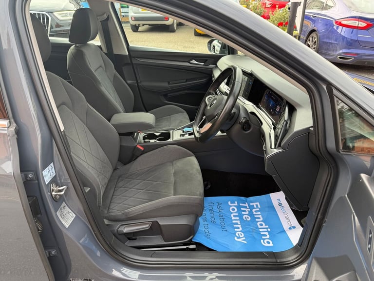 2022 Volkswagen Golf 1.4 TSI 13kWh Style Hatchback 5dr Petrol Plug-in Hybrid DSG Euro 6 (s/s) (2 ...