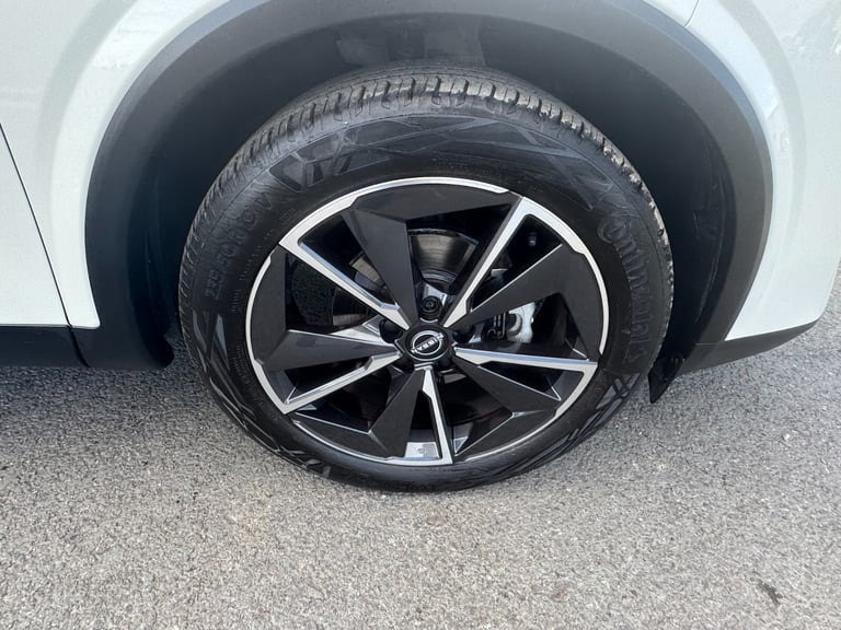 2023 Nissan Qashqai 1.3 DiG-T MH Tekna 5dr Hatchback Petrol Manual