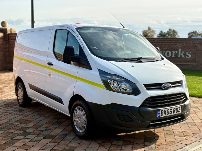 2016 Ford Transit Custom 2.0Tdci Swb Van ***Excellent Condition*** PANEL VAN Diesel Manual