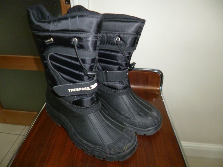 Snow Boots by Trespass Size 7 41 Unisex Style Dodo. in