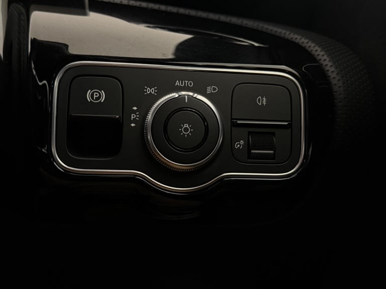 2020 Mercedes-Benz A-Class A180 AMG Line Executive 5dr Auto HATCHBACK PETROL Automatic