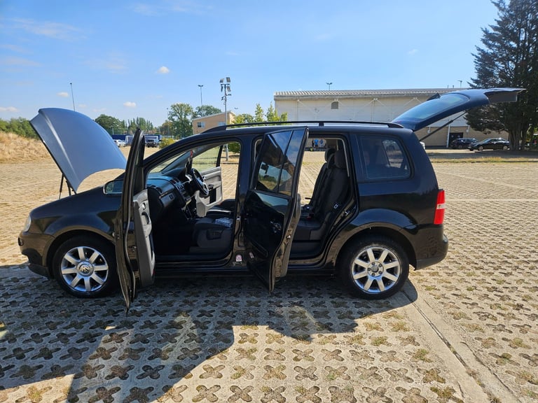 VW AUTOMATIC 7 SETER PETROL ULEZ FREE YEAR MOT SERVICE HISTORY £1999