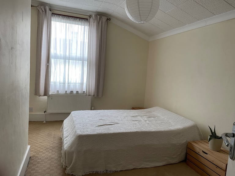 image for Double Bedroom £160 pw (this is for one person only)