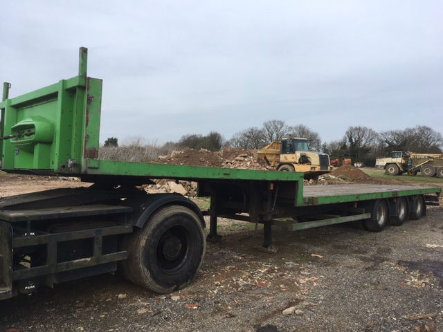 DTrans 38ft Tri-Axle Stepframe Flat