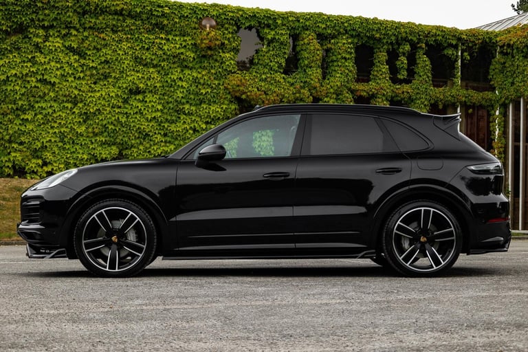 2023 Porsche Cayenne 3.0 V6 E-Hybrid 17.9kWh Platinum Edition TiptronicS 4WD Euro 6 (s/s) 5dr (3 ...