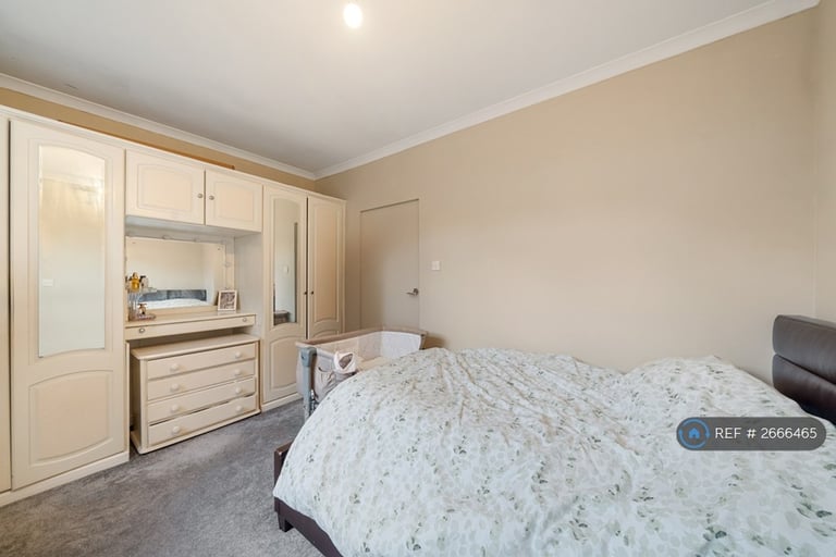 1 bedroom flat in Beckenham Hill Road, London, SE6 (1 bed) (#2666465)