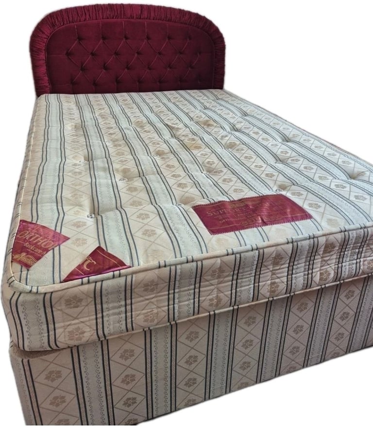 Divan Bed With Vintage Buttoned Headboard And Orthopedic Mattress