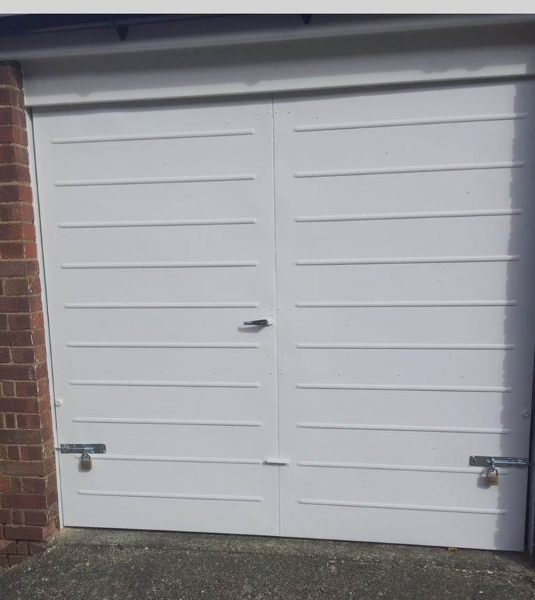 Garage To Let in Whetstone London N20 
