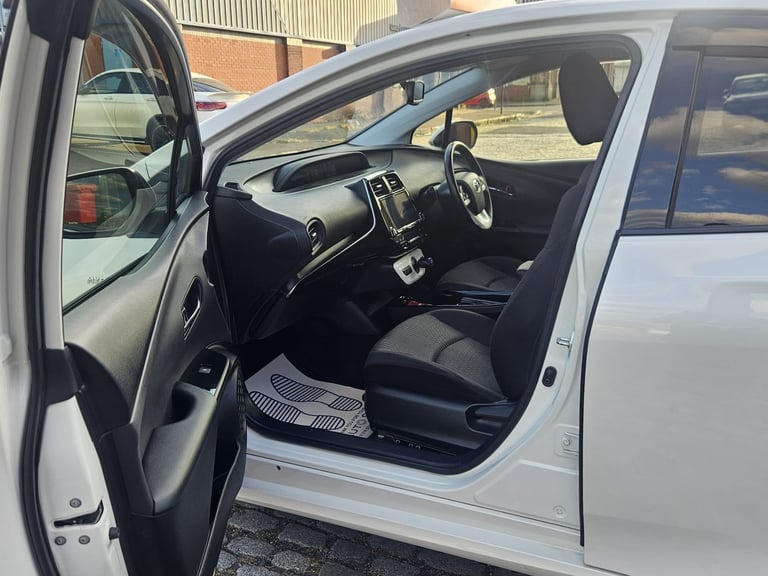 2018 Toyota Prius 1.8 Hybrid Automatic 5dr 5 Seats Hatchback Petrol/Electric Hybrid Automatic