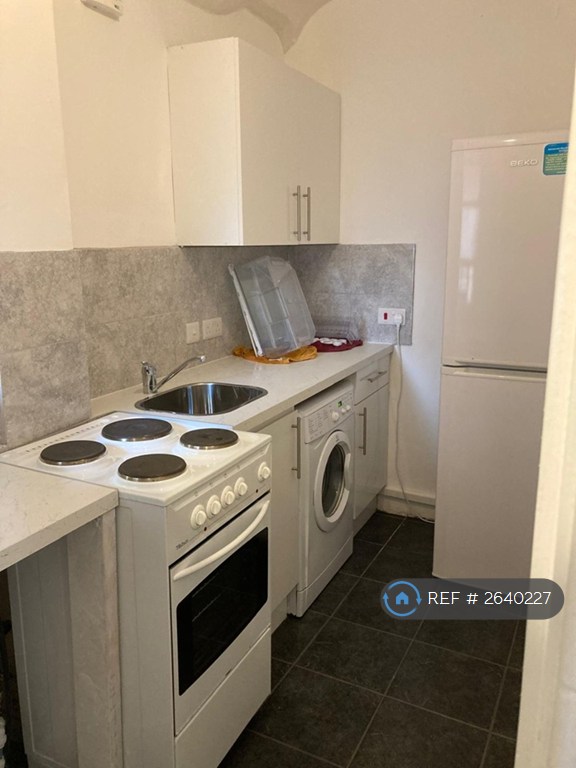 1 bedroom flat in Bath Street, Nottingham, NG1 (1 bed) (#2640227)