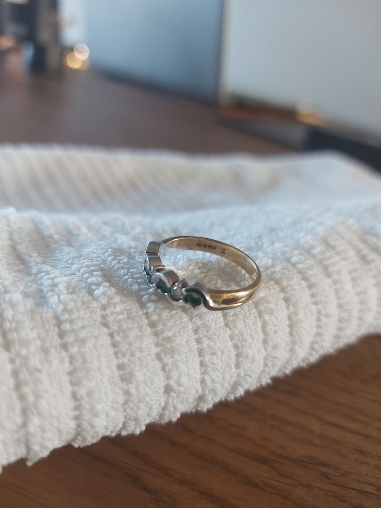 9ct (White & Yellow Gold) Diamond & Emerald Ring.