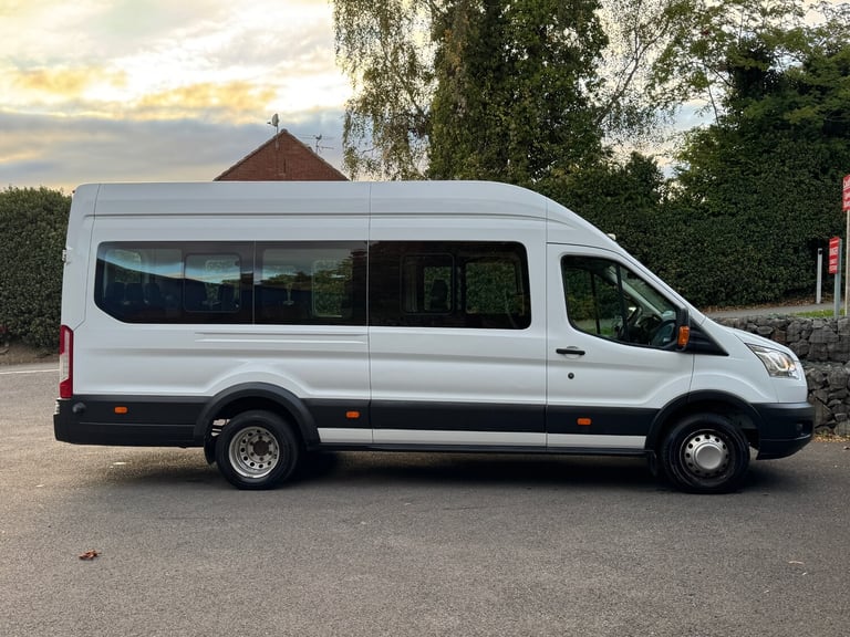2015 Ford Transit 2.2 TDCi 460 Minibus 5dr Manual L4 H3 (17 seats) NA Diesel Manual