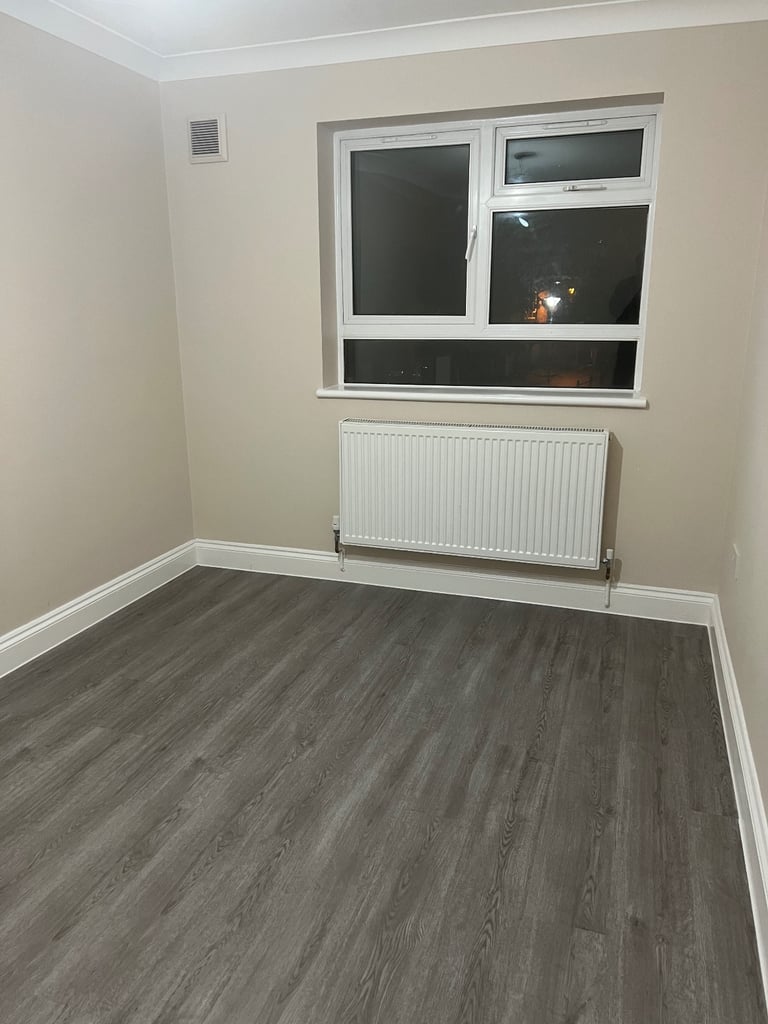 Refurbished 2 bedroom flat on 1st Floor 