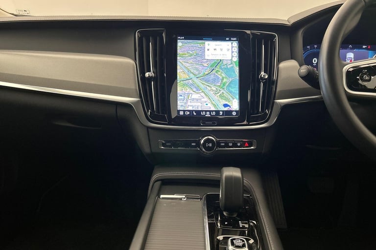 2022 Volvo V90 Plus, B4 mild hybrid, Petrol, Dark ESTATE Petrol/Electric Hybrid Automatic