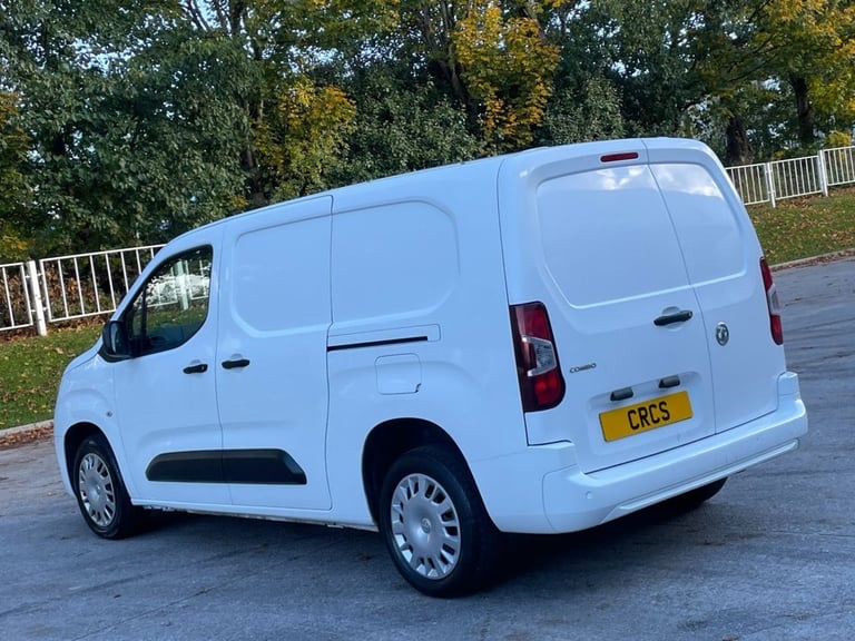 2020 Vauxhall Combo 2300 1.5 Turbo D 100ps H1 Sportive Van PANEL VAN DIESEL Manual