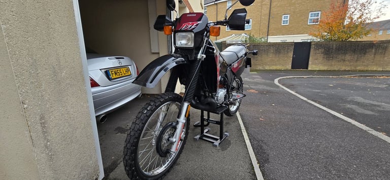 image for Yamaha, DT 125R 1997 Electric & kick start ... 2 keys & tools