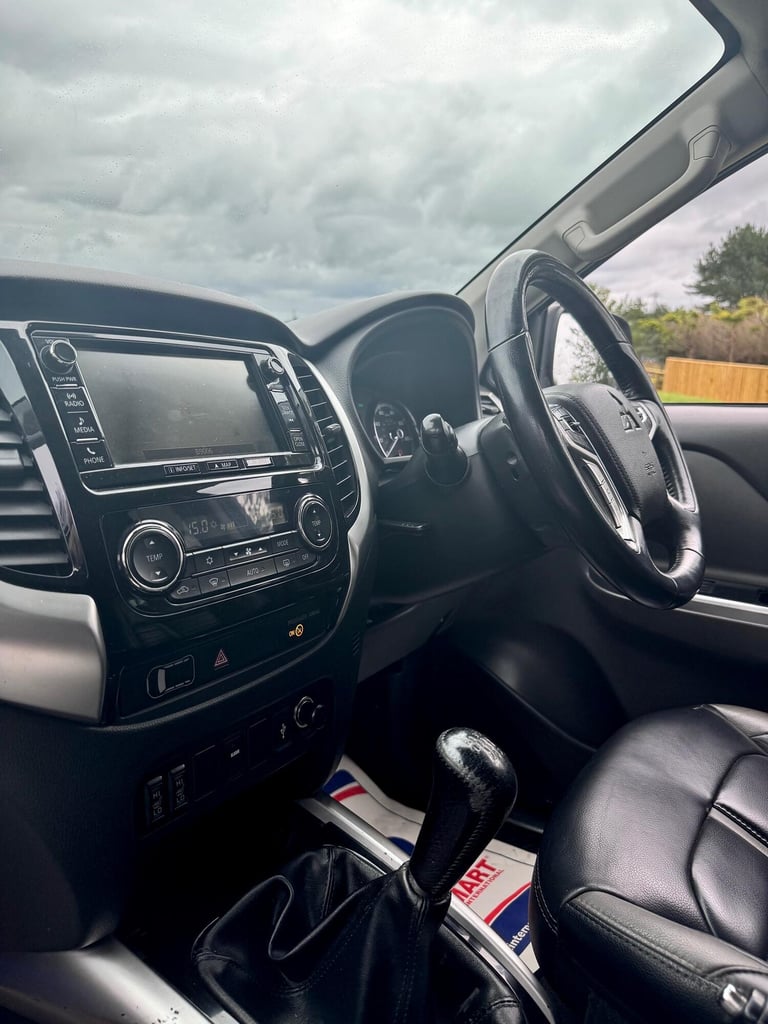 MITSUBISHI L200 2.4 DI-D DC Barbarian 2017