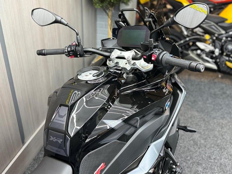 2022 72 BMW S1000XR Triple Black TE Euro 5 - Stunning Bike - FSH - Akrapovic