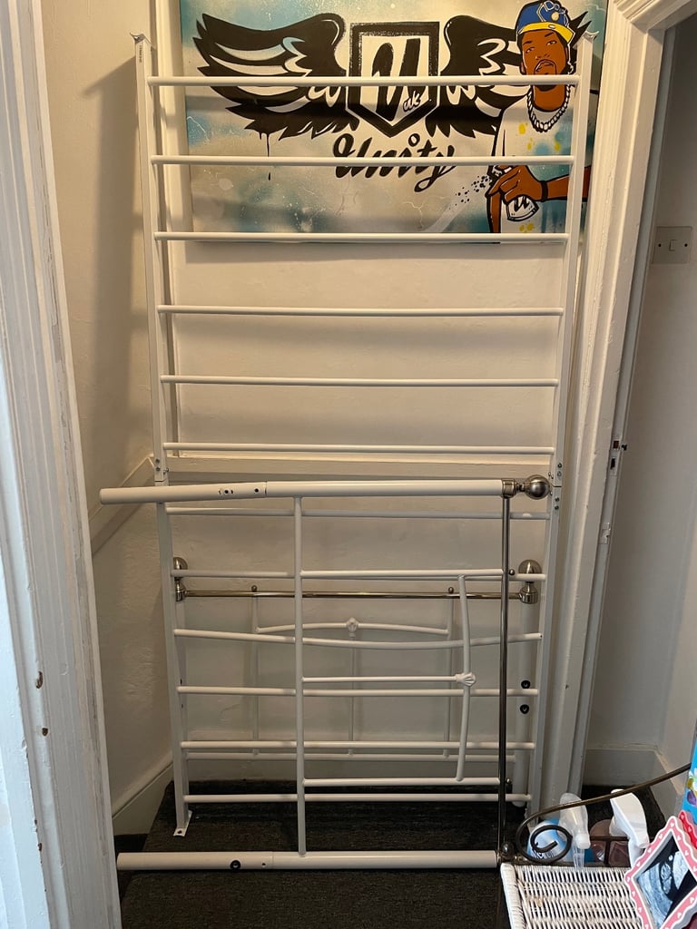 Free Beautiful Single Bed Needs Home