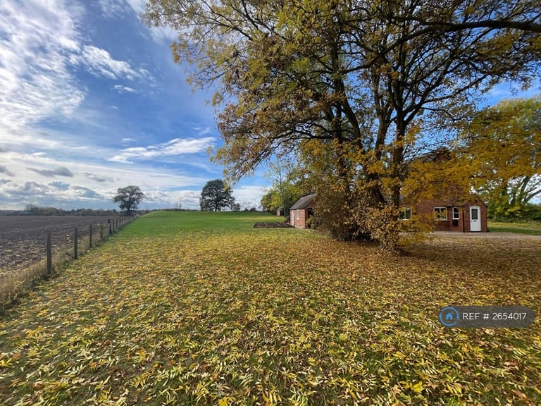 4 bedroom house in Hunscote Lane, Wellesbourne, Warwick, CV35 (4 bed) (#2654017)