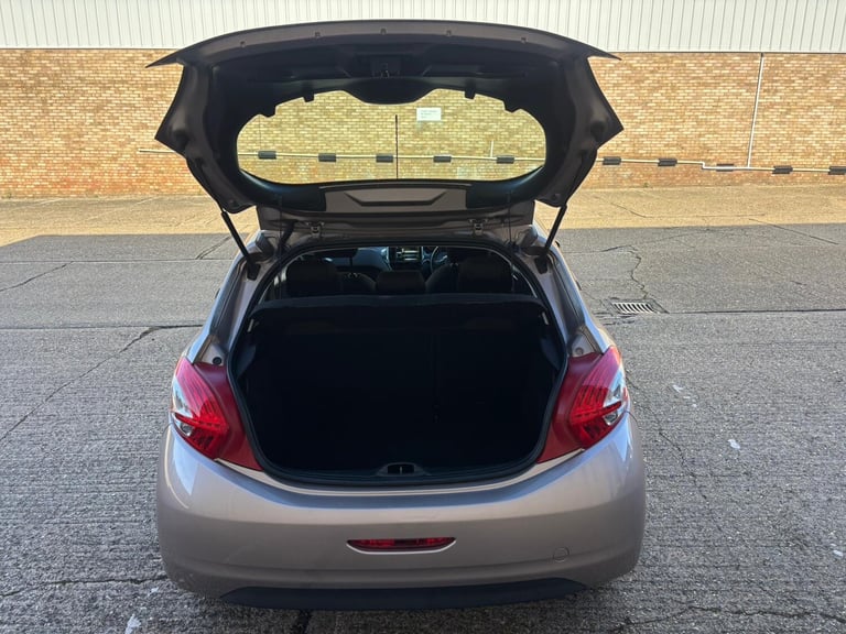2013 Peugeot 208 1.0 VTi Active 3dr HATCHBACK Petrol Manual