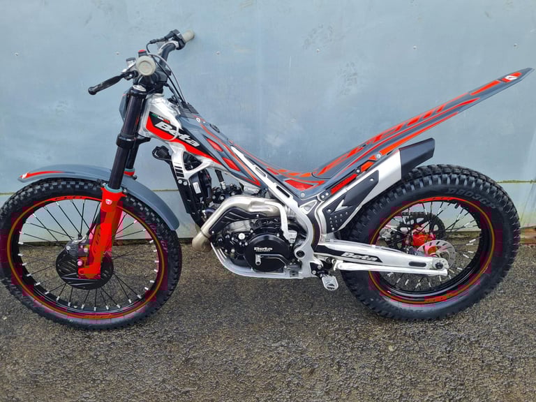 BETA EVO 300 2024 TRIALS BIKE, VERY CLEAN ORIGINAL CONDITION