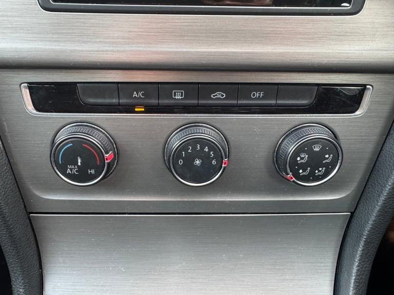 2015 Volkswagen Golf 1.6 TDI 110 Match 5dr - AUTO LIGHTS - PARKING SENSORS HATCHBACK Diesel Autom...