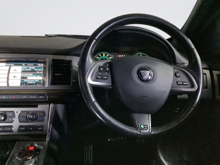 2015 Jaguar XF 2.2d [163] R-Sport 4dr Auto SALOON DIESEL Automatic