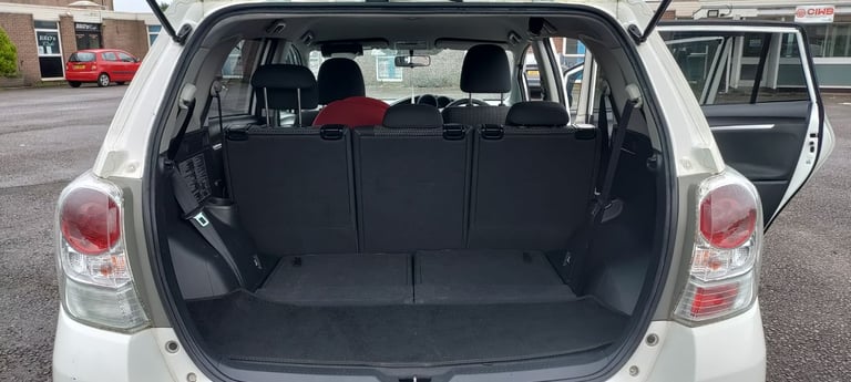 Automatic Toyota, VERSO, MPV, 2014, 1798 (cc)