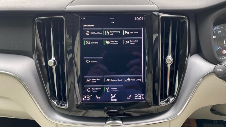 2021 Volvo XC60 2.0 B4D Momentum 5dr AWD Geartronic Diesel Estate Estate Diesel Automatic