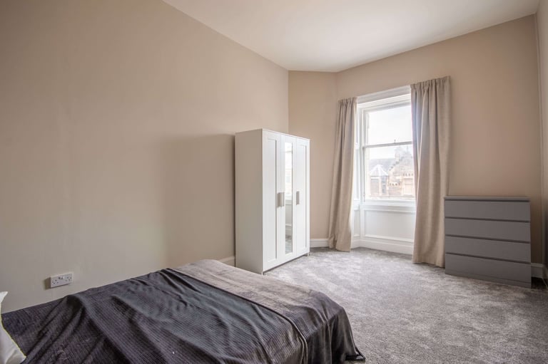  Fantastic, 3 bedroom, HMO flat on Leith Walk – available soon