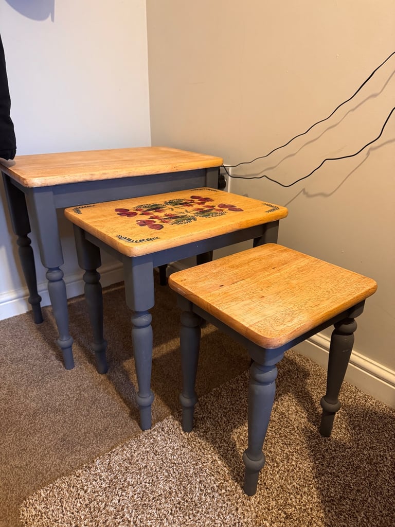 image for Nest of 3 tables 