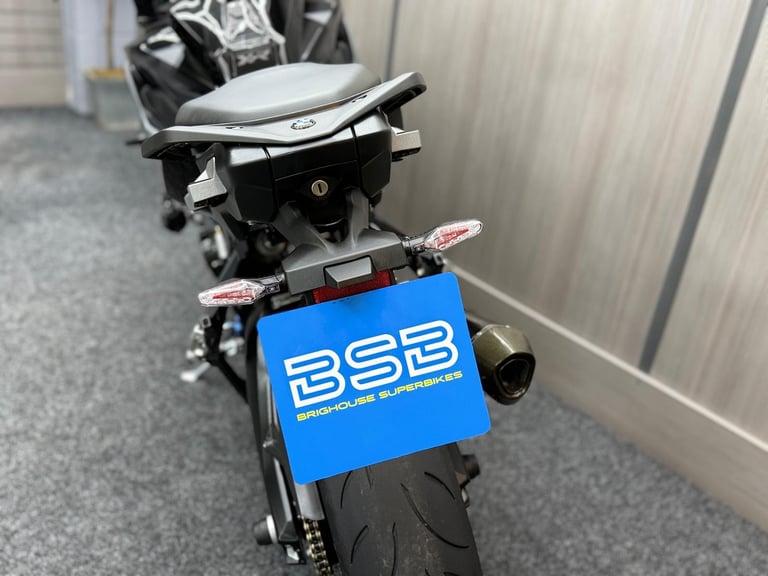 2022 72 BMW S1000XR Triple Black TE Euro 5 - Stunning Bike - FSH - Akrapovic