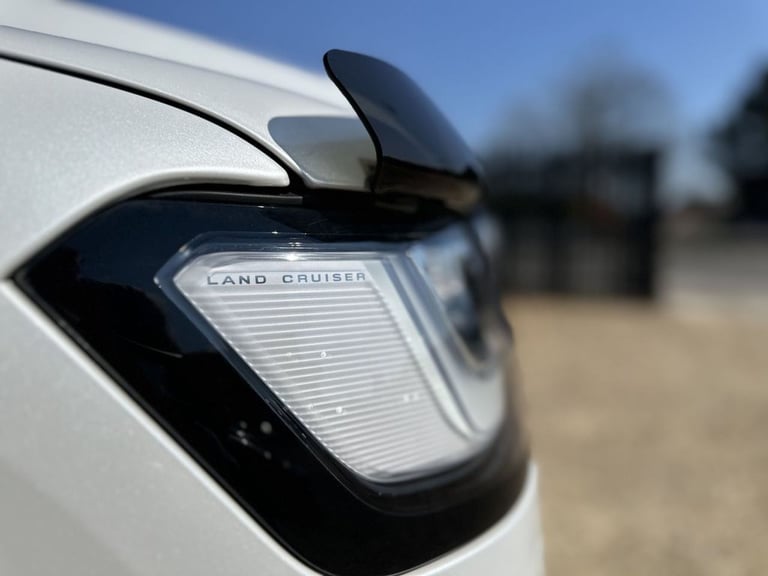 2024 74 TOYOTA LAND CRUISER 3.3L TWIN-TURBO DIESEL 300 V6 TD AUTO SAHARA ZX DIES