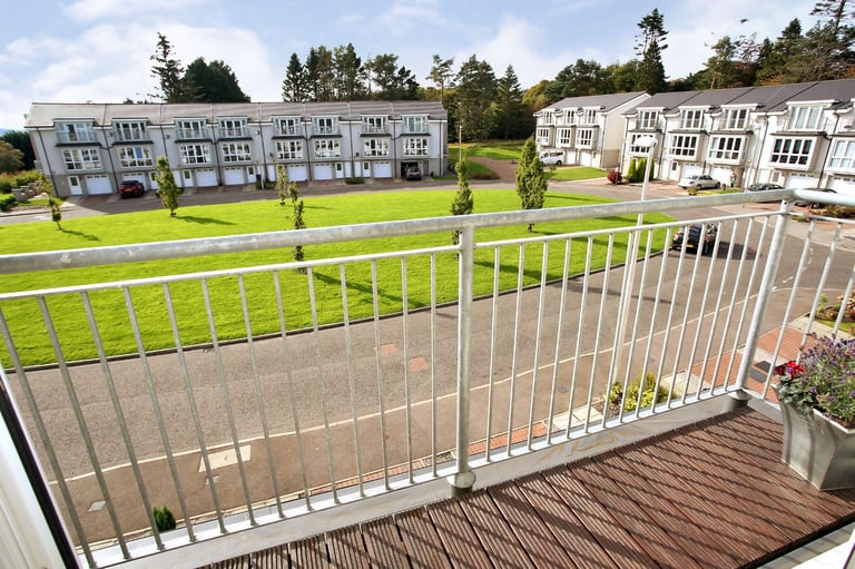 Luxury 5 Bedroom Townhouse in Cults, Aberdeen